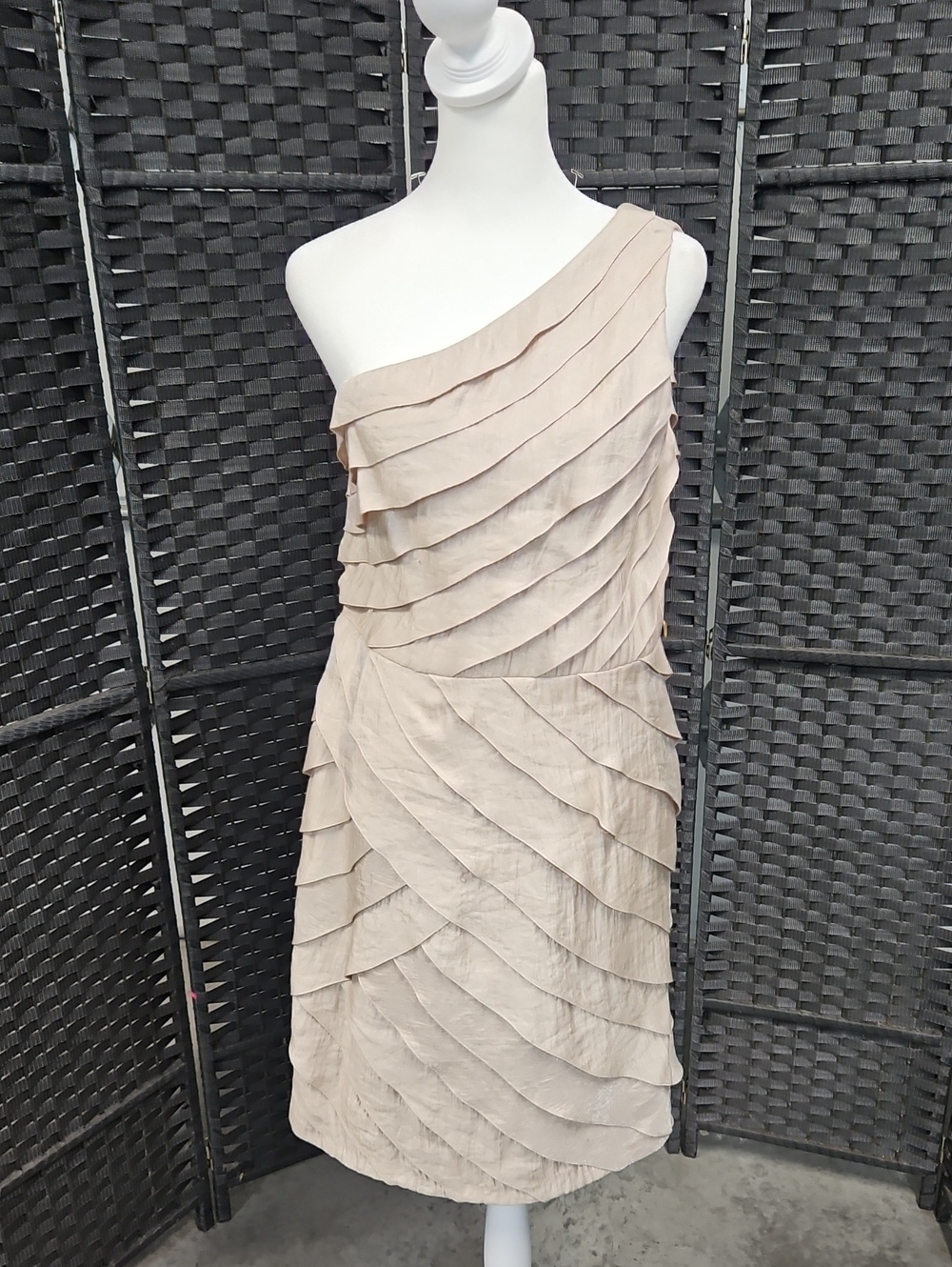Size 12 Tan/Cream One Shoulder Shimmer Teried Cocktail Adrianna Papell